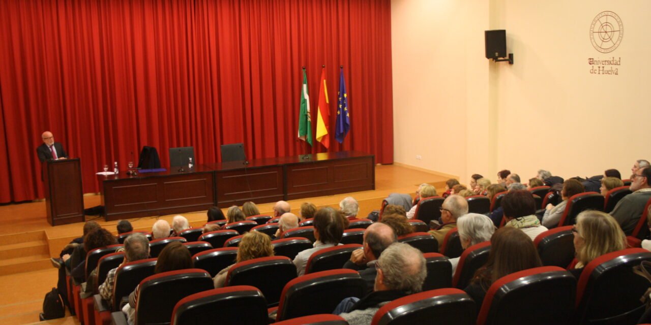 Los alumnos del Aula de la Experiencia de Riotinto descubren las mejores cartas de amor de la historia