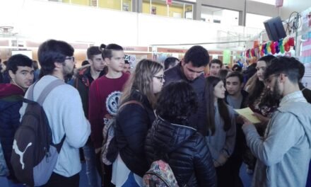 Sesenta estudiantes de la Cuenca Minera conocen por dentro la Universidad