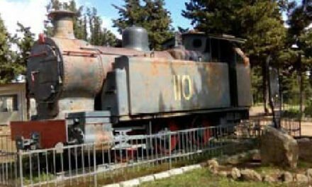 La locomotora 110 del parque de El Campillo, una joya de la industria minera