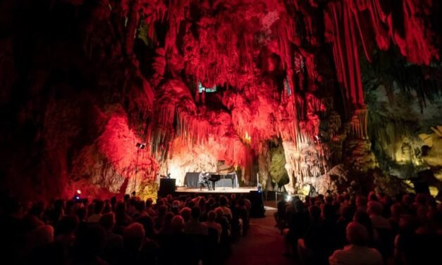 Perianes clausura el festival ‘Cueva de Nerja’