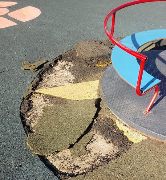 Actos vandálicos destrozan parte del parque infantil de Riotinto