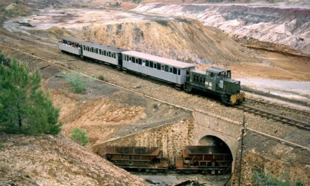 El tren minero ofrece viajes especiales durante el puente del 12 de octubre
