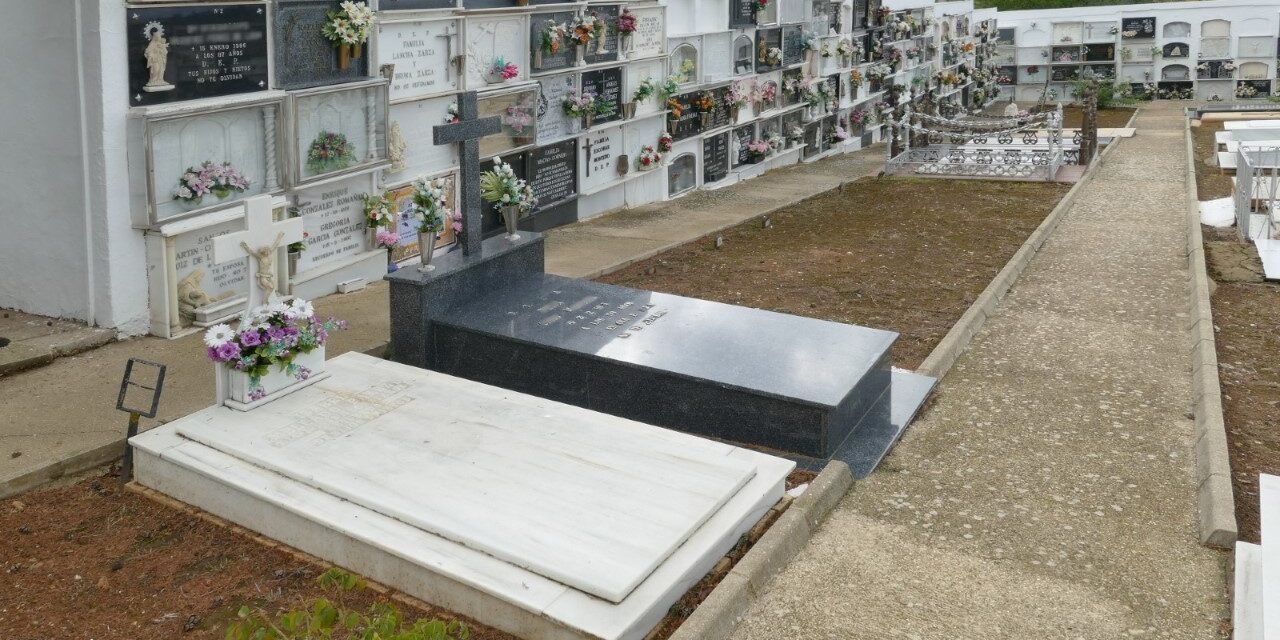 Las Fosas Comunes del cementerio de Zalamea la Real