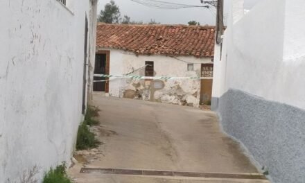 Vecinos asaltan la casa de Bernardo Montoya en El Campillo