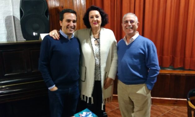 Rosario Santana emociona en el Club Inglés con un recital poético sobre Santa Bárbara