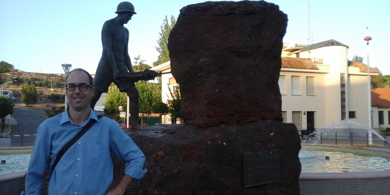 José Manuel Gómez nos traslada a la mina de inicios del siglo XX con ‘El pozo de Riotinto’