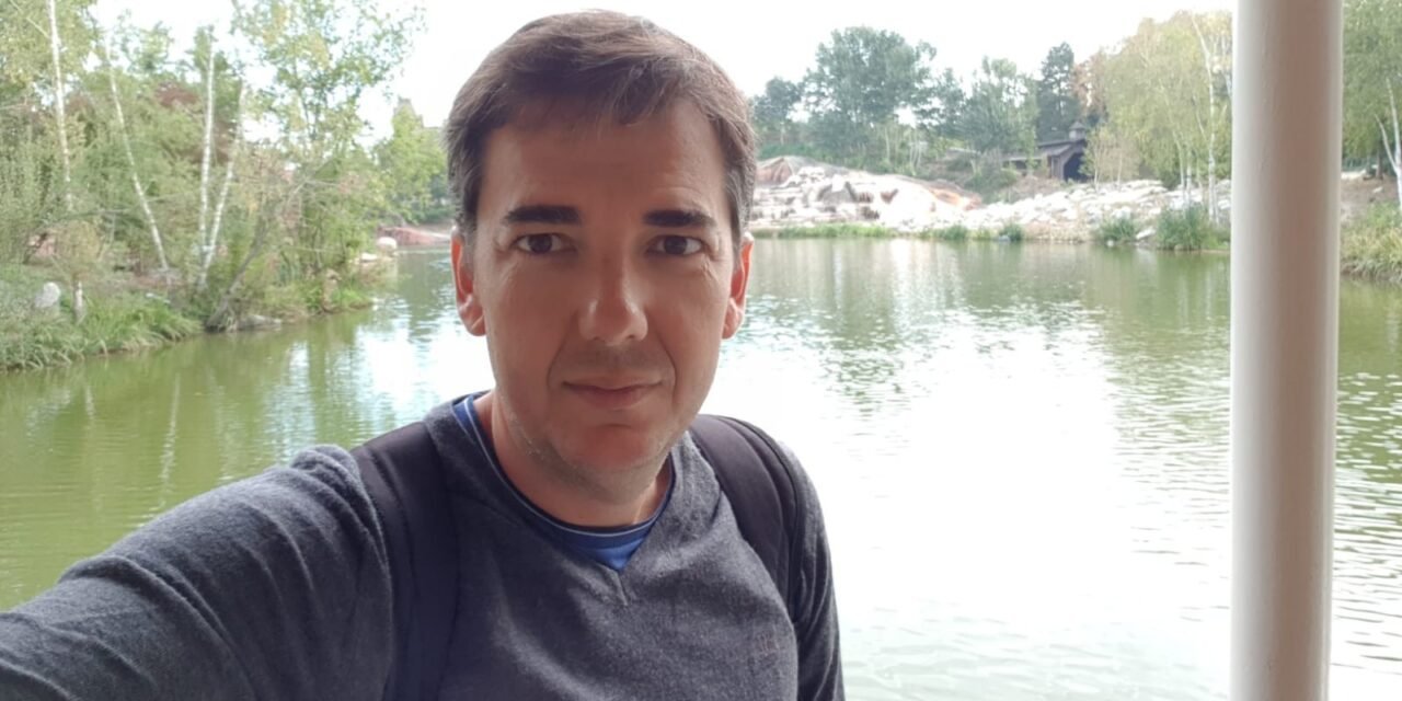 El médico de El Campillo, nominado a Empleado Público del Año en Huelva