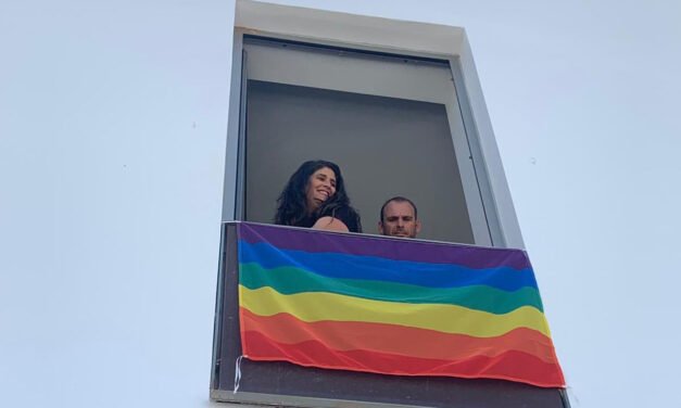 La bandera LGTBIQ+ ondea por primera vez en todos los ayuntamientos de la Cuenca