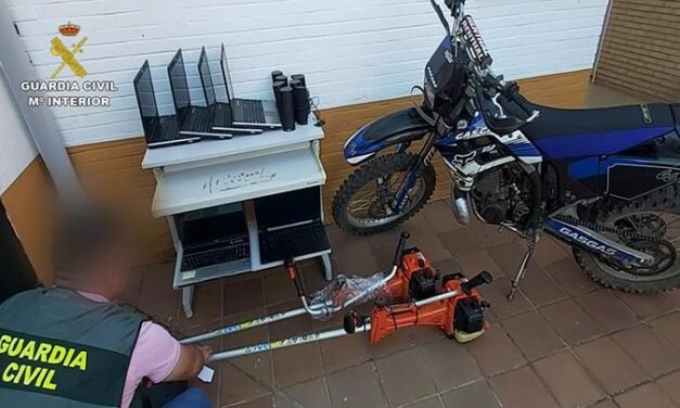 Detienen a dos personas por ocho robos perpetrados en Nerva