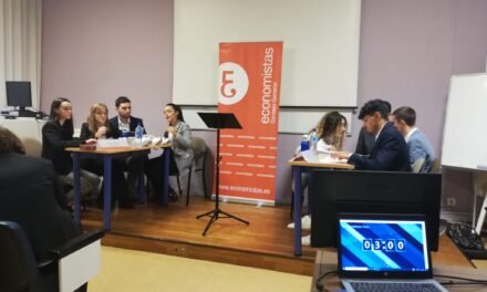 El IES Vázquez Díaz representa a Huelva en el Torneo Nacional de Debate Económico
