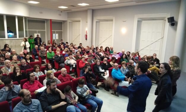 ‘Rojo Tinto’ conmociona en el Festival de Huelva