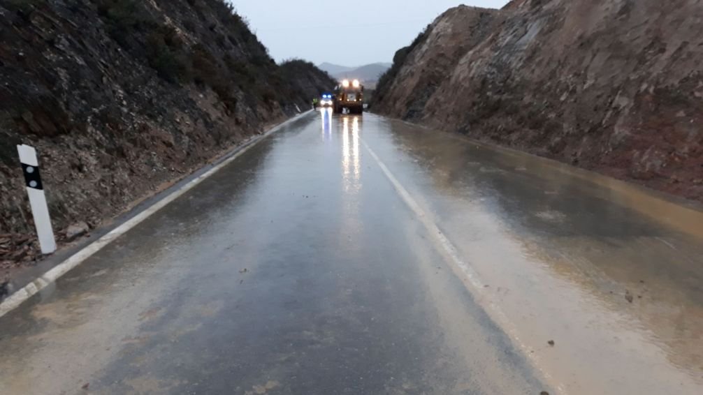 El temporal dificulta la circulación entre Riotinto y Campofrío