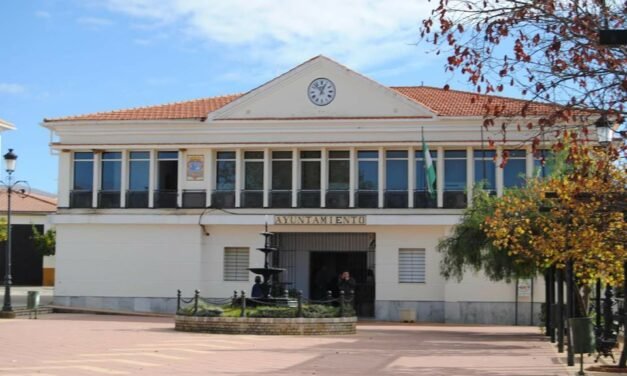 El Campillo cierra al público sus centros municipales