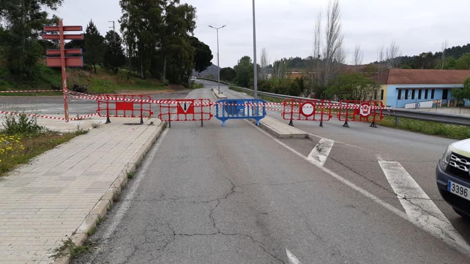 Riotinto cierra una entrada y salida del municipio