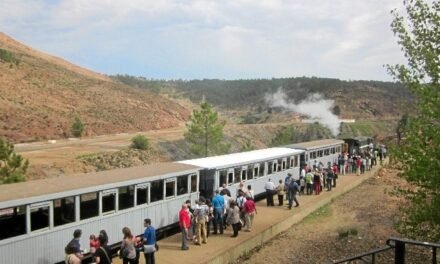 Agentes de viajes de España conocen de primera mano el Parque Minero de Riotinto