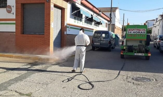 El Ayuntamiento de Nerva retoma los trabajos de desinfección del pueblo