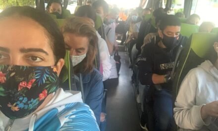 Usuarios de Damas se quejan del “hacinamiento” en los autobuses
