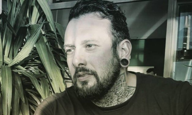 El tatuador nervense Ángel López Sousa, incluido en el ‘Fair Saturday’ de Huelva