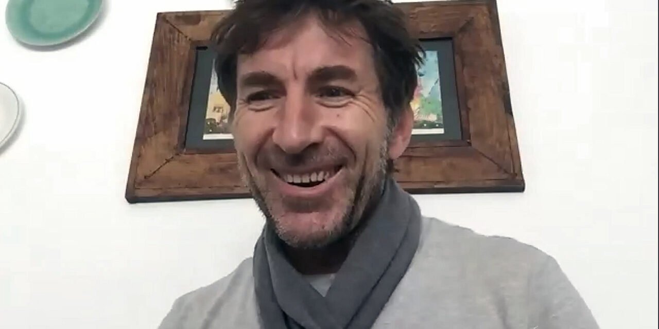 Antonio de la Torre motiva a los universitarios onubenses