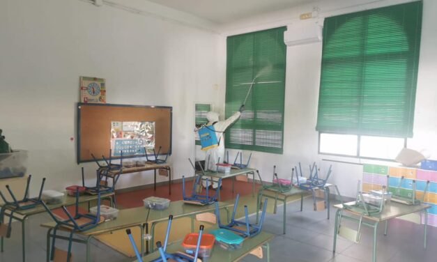 Un positivo en coronavirus obliga a desinfectar el CEIP Marismas de Hinojos