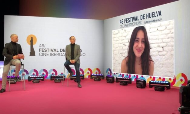 La actriz Macarena García recibe el Premio Luz del Festival de cine de Huelva