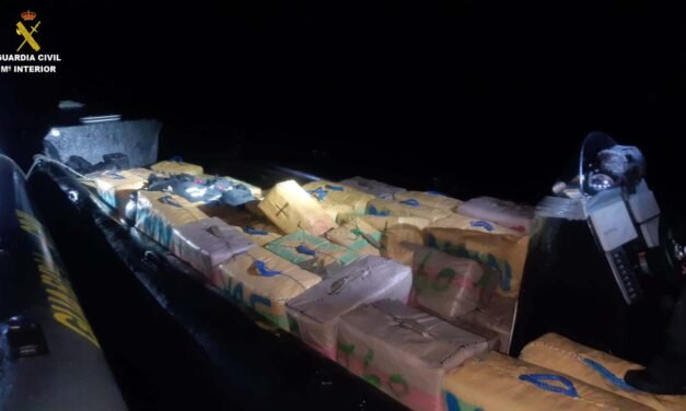 Detienen a cuatro personas e intervienen más de 3.000 kilos de hachís en la costa de Huelva