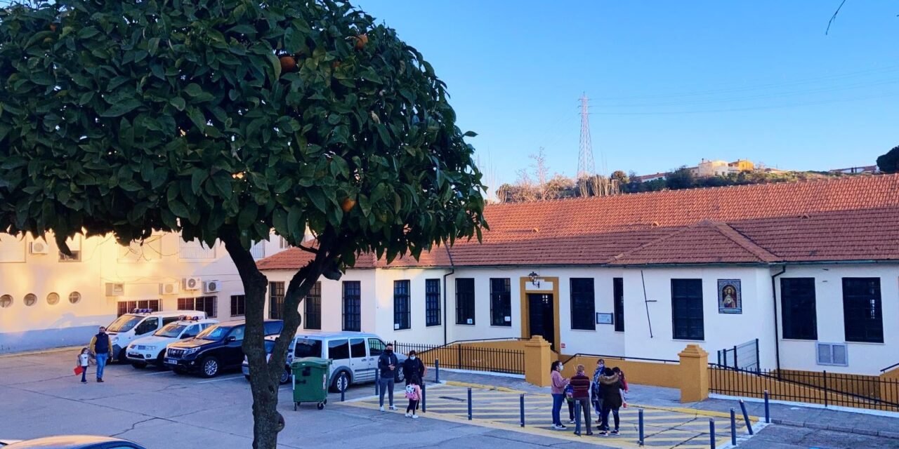 Protesta mañana en el colegio de Riotinto tras cuatro meses sin clases de música