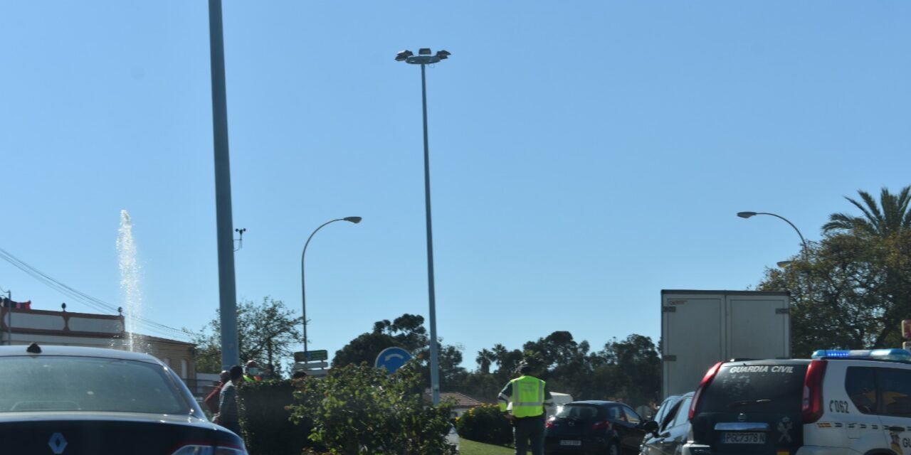 Herida una persona en un accidente múltiple en la entrada a Palos