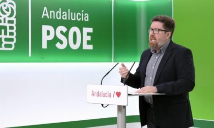 El PSOE andaluz pide la “dimisión inmediata” del gerente del Hospital de Riotinto por su vacunación