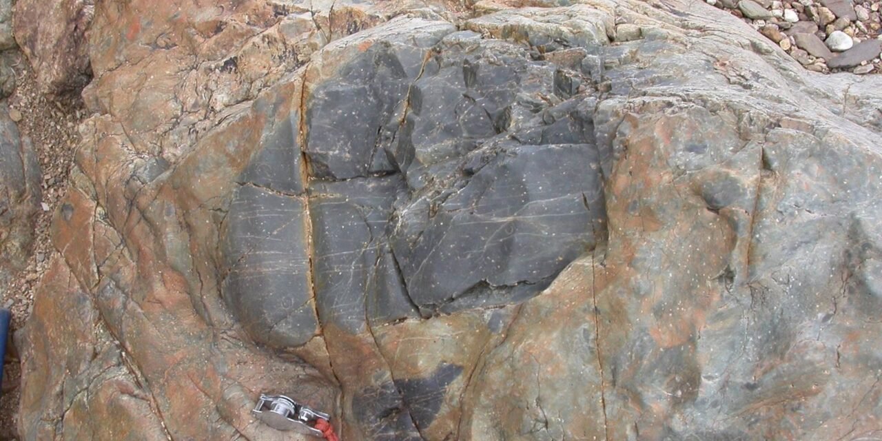 Demuestran que los yacimientos de la Cuenca Minera se originaron en volcanes de aguas profundas