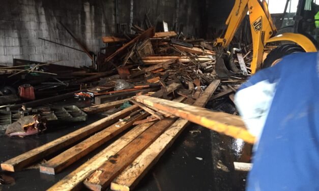 El zalameño Juan Vicente Bolaños sigue sin carpintería más de un mes después del incendio