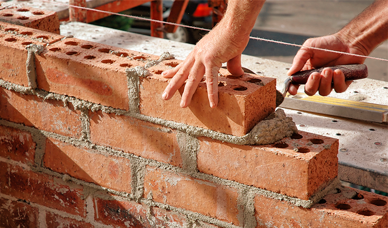 Buscan a ocho oficiales de construcción para una obra en Zalamea