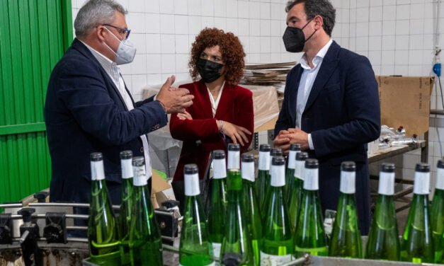 El sector vitivinícola y el Camino Natural del Tinto centran el ‘Pueblo a pueblo’ de Limón en Bollullos y La Palma
