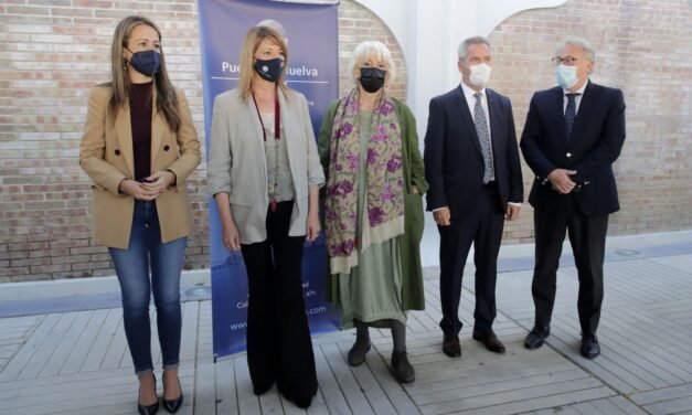 El Puerto de Huelva es puesto como ejemplo de éxito por su integración con la ciudad