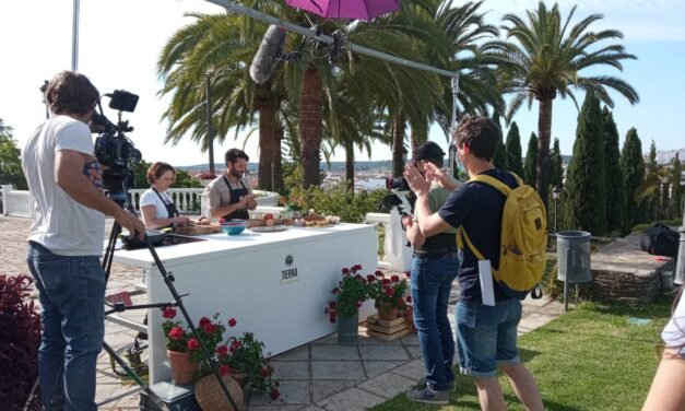 ‘Tierra de Sabores’ cocina platos típicos de Valverde en la Casa Dirección