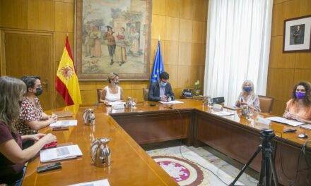 El Gobierno intensificará las inspecciones en las fincas de Huelva para detectar abusos