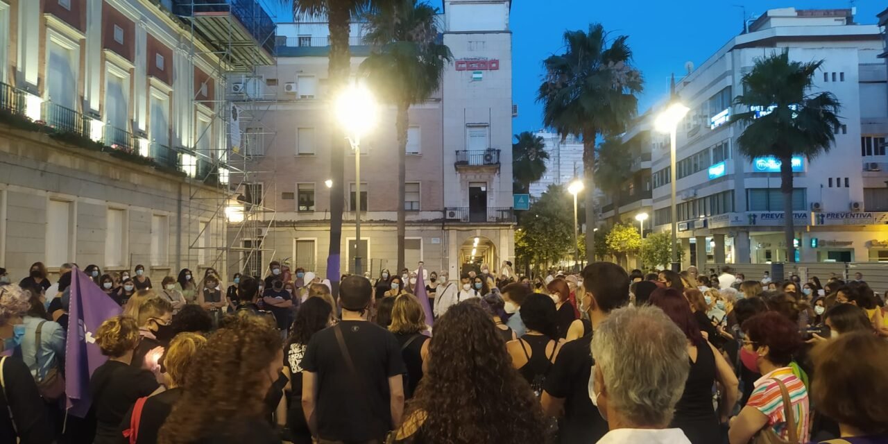 Huelva muestra su repulsa contra las violencias machistas