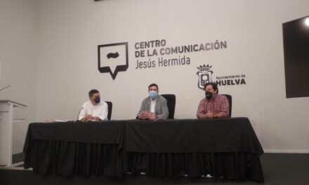 Los periodistas zalameños Rafa López y Fermín Cabanillas analizan la información sobre el Covid en un curso