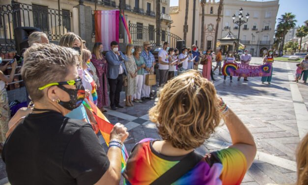 Huelva defiende la diversidad sexual