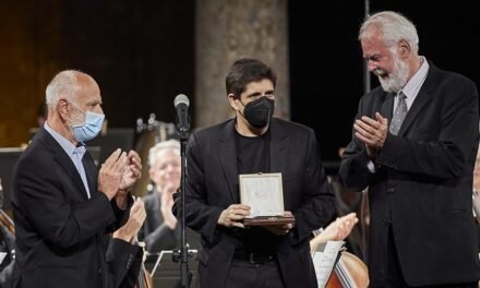 Javier Perianes recibe la Medalla del Festival de Música de Granada
