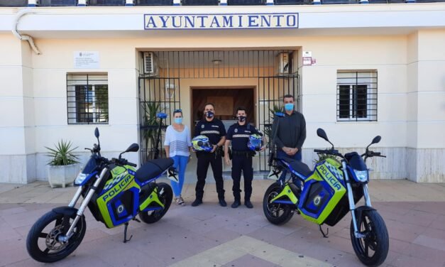 La Policía Local de El Campillo estrena dos motos eléctricas
