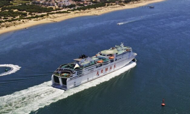 La naviera Armas retoma desde este sábado la gestión directa de la línea Huelva-Canarias