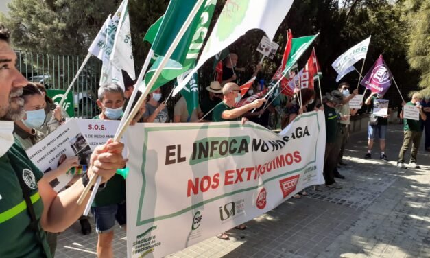 Protesta de los agentes de medio ambiente exigiendo mejoras laborales