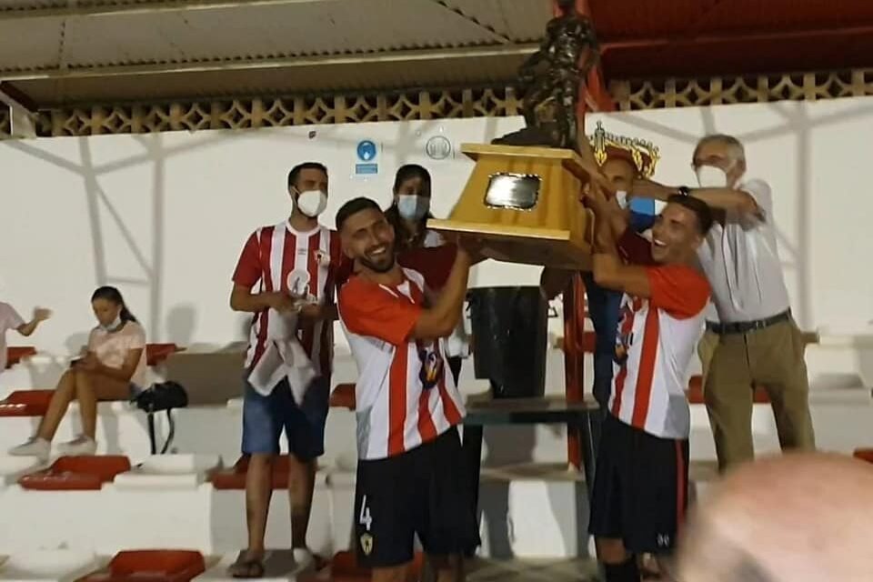 El Trofeo Minero se queda en casa