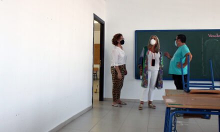 Cartaya intensifica las tareas de mantenimiento de los centros escolares