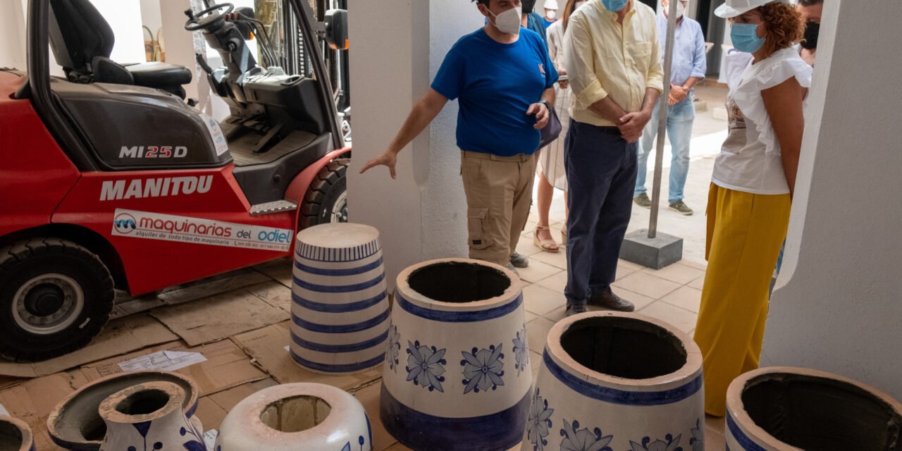 Diputación colabora en la restauración de elementos decorativos del Santuario de El Rocío