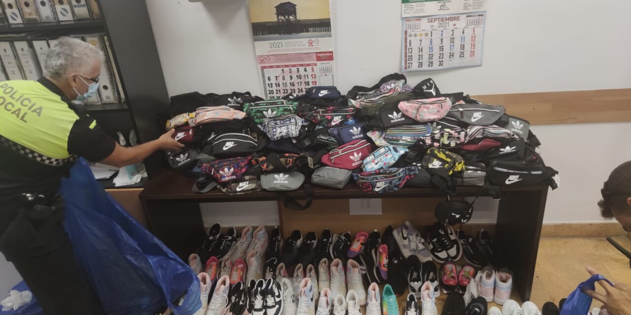 La Policía de Huelva se incauta de un coche y 324 prendas falsificadas en las últimas semanas