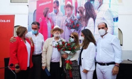 Isaías Pérez Saldaña ya da nombre a la Casa del Pueblo de Ayamonte