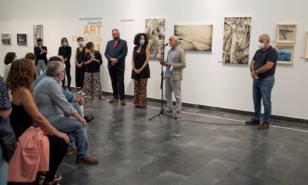 Gibraleón expone fotografías de artistas de España y Portugal
