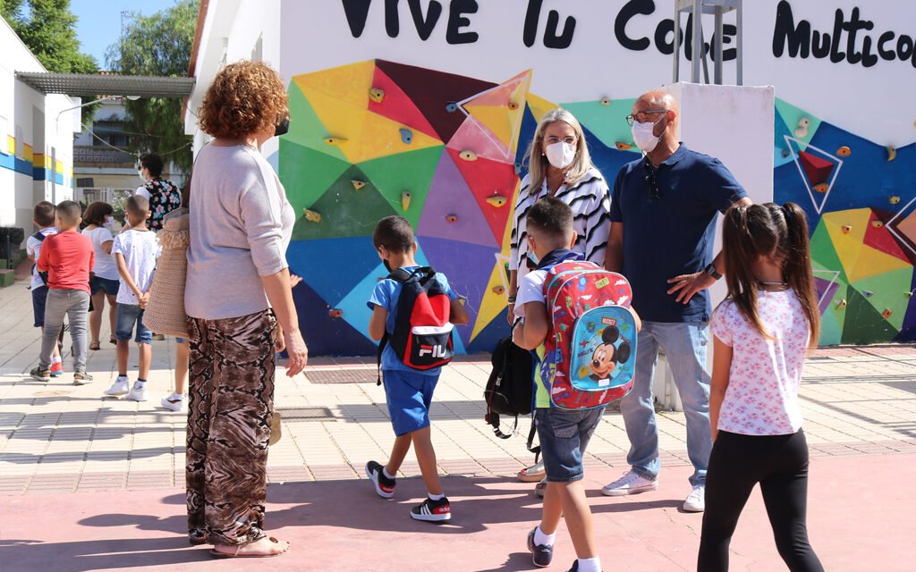 Cerca de 2.500 alumnos vuelven al cole en Cartaya